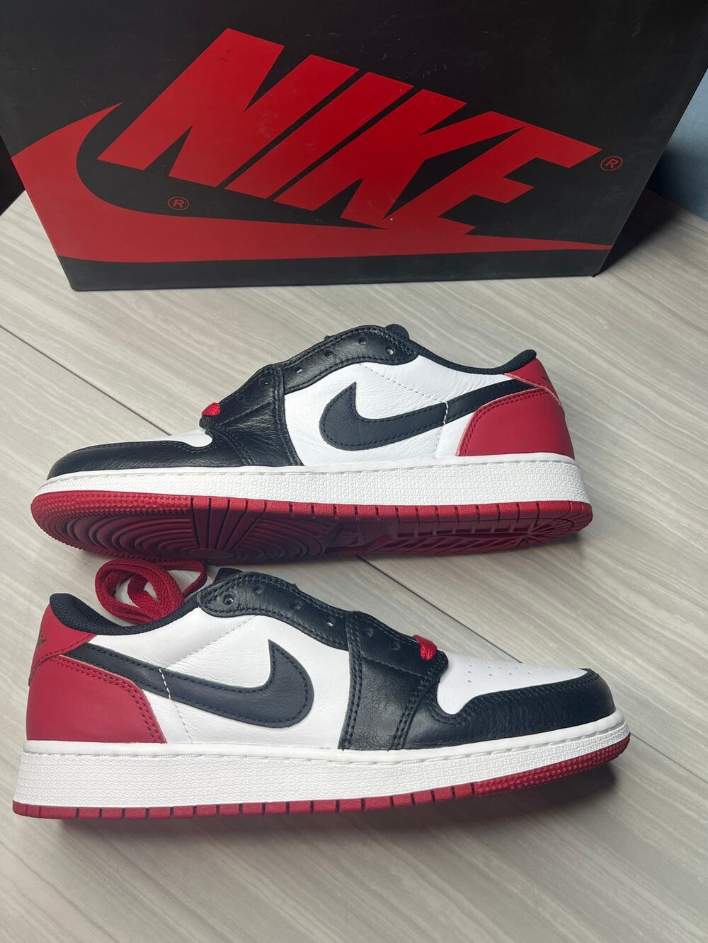 Brand new Nike air Jordan retro 1 Low size 6.5 youth with the box